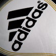 Adidas haalt websites offline